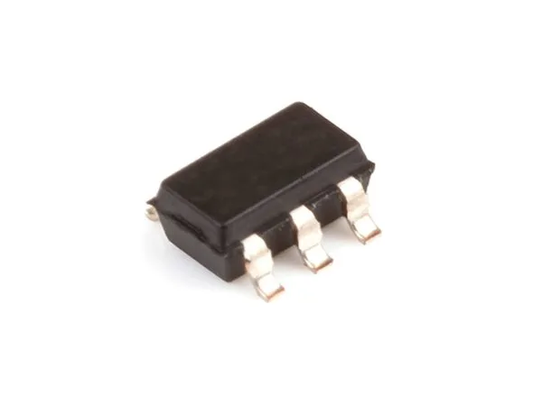 Regulador Lineal ADP121-AUJZ12R7