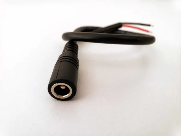 Jack de 2.1mm con Cable de 30cm