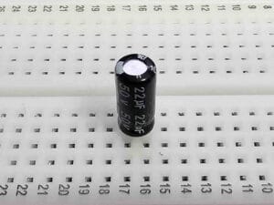 Capacitor Electrolítico de 22uF/50V