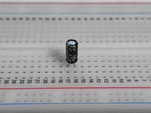 Capacitor Electrolítico de 47uF/16V